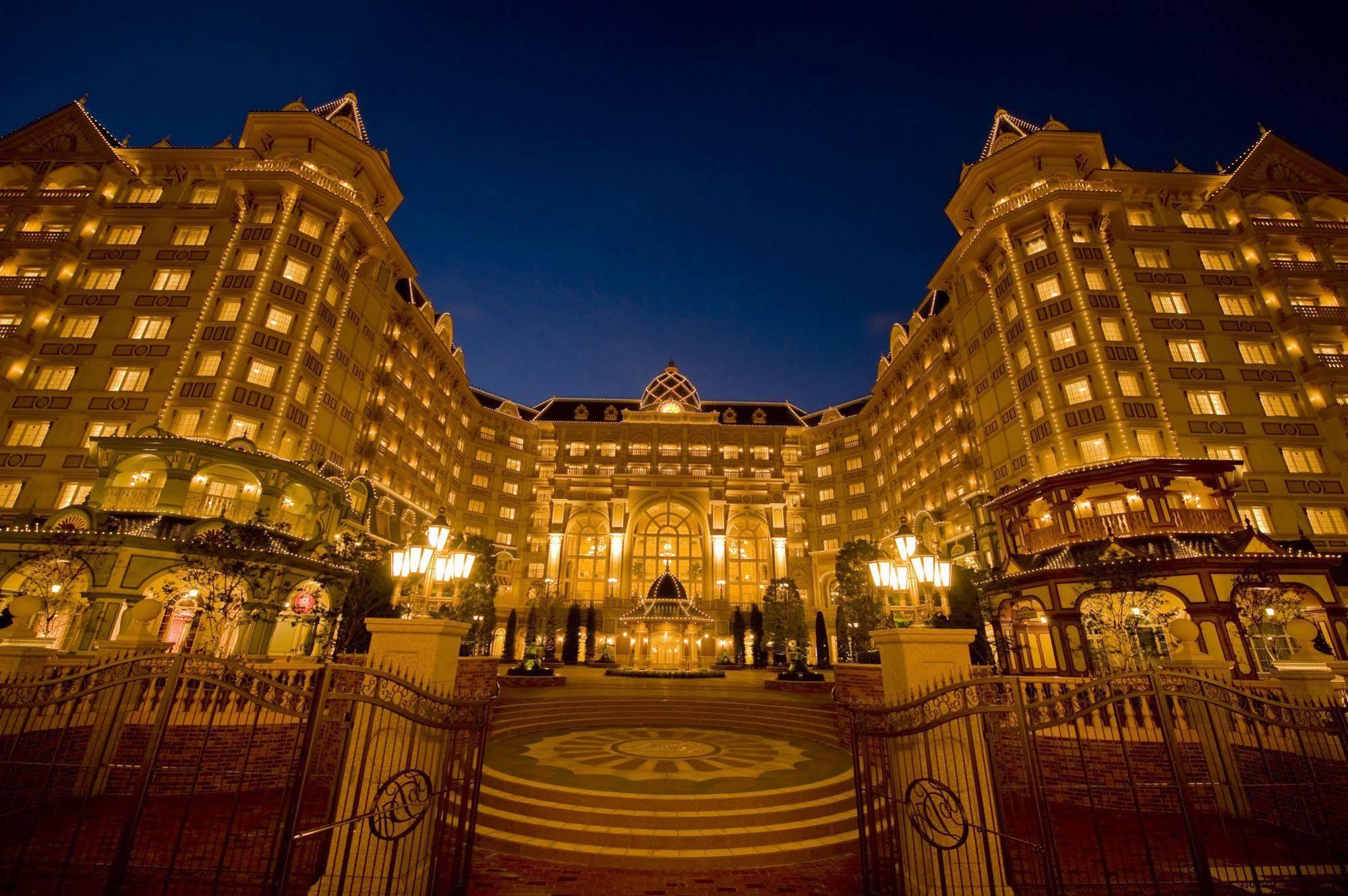 Tokyo Disneyland Hotel Тиба Экстерьер фото