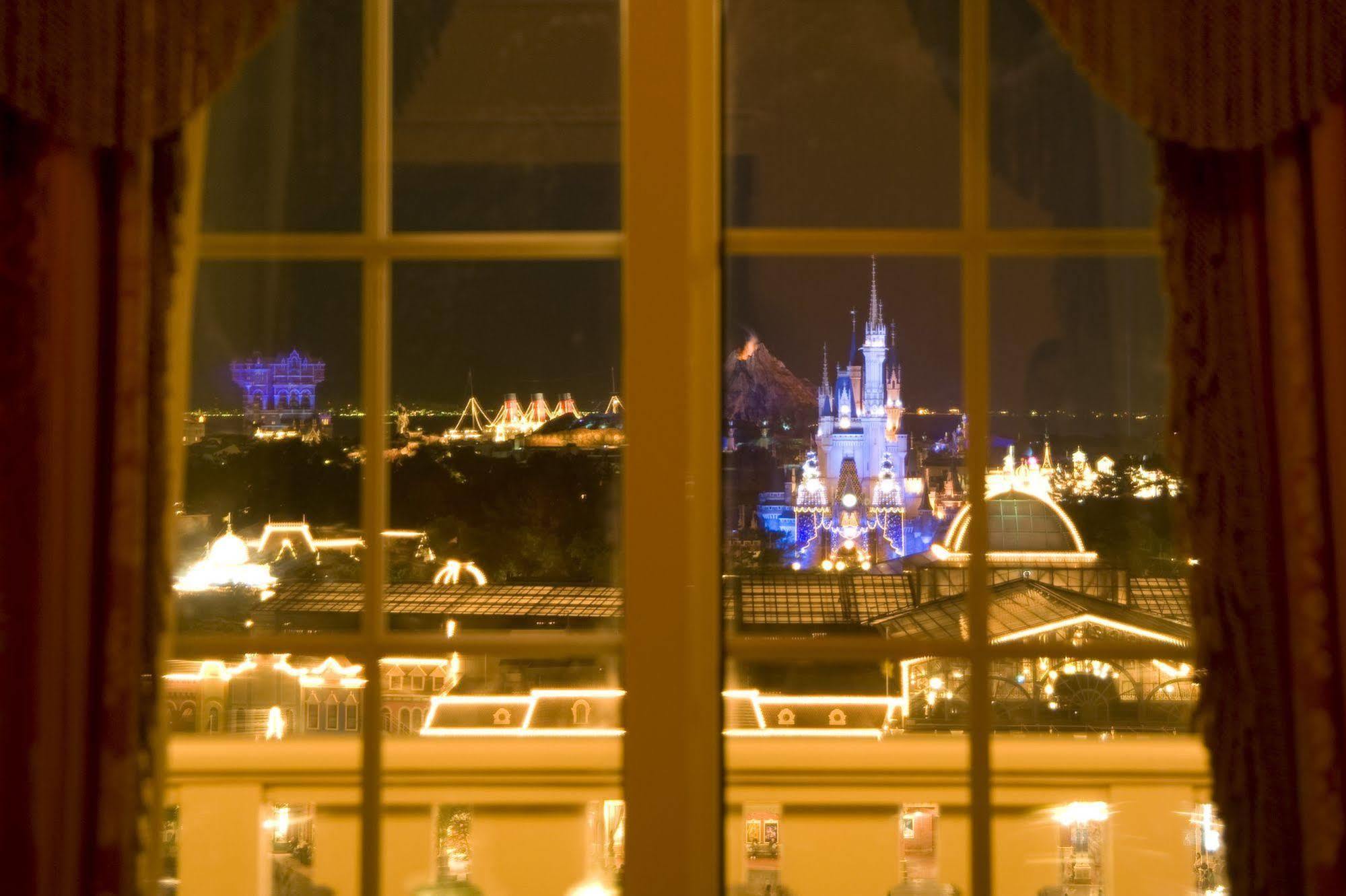 Tokyo Disneyland Hotel Тиба Экстерьер фото