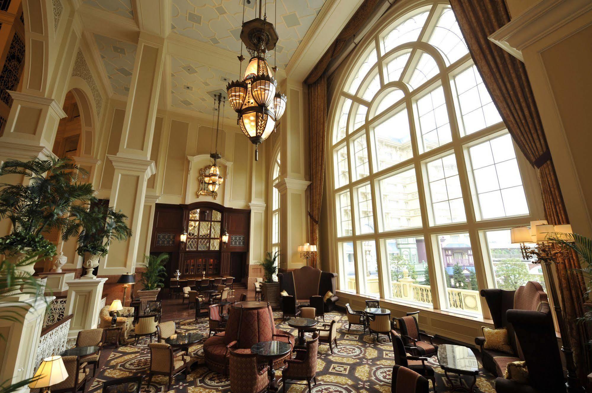 Tokyo Disneyland Hotel Тиба Экстерьер фото