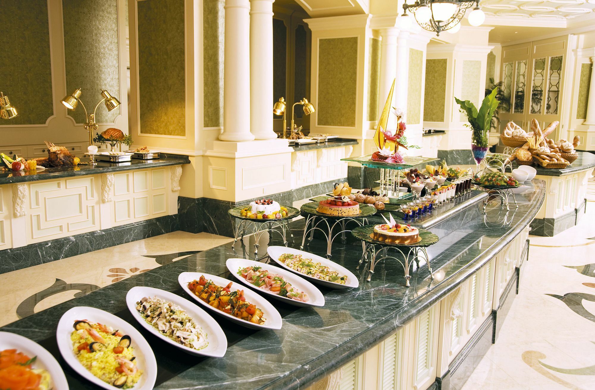 Tokyo Disneyland Hotel Тиба Экстерьер фото